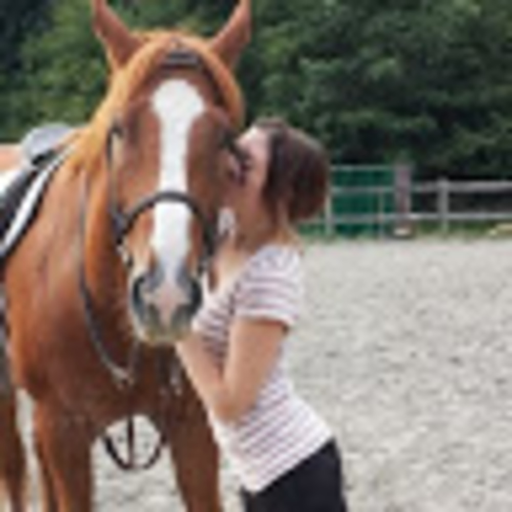 Meet your Posher, Stacy